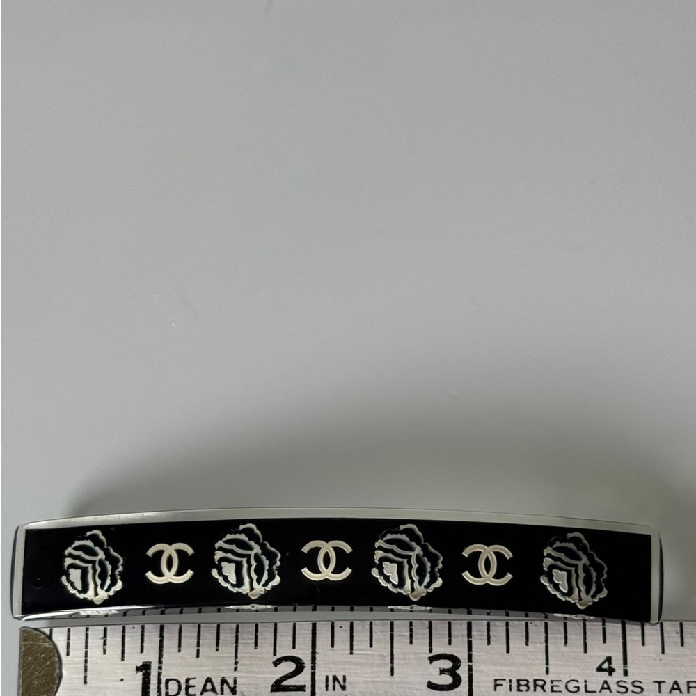 Authentic Chanel hair clip